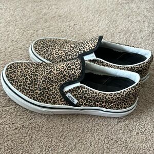 Leopard print Vans